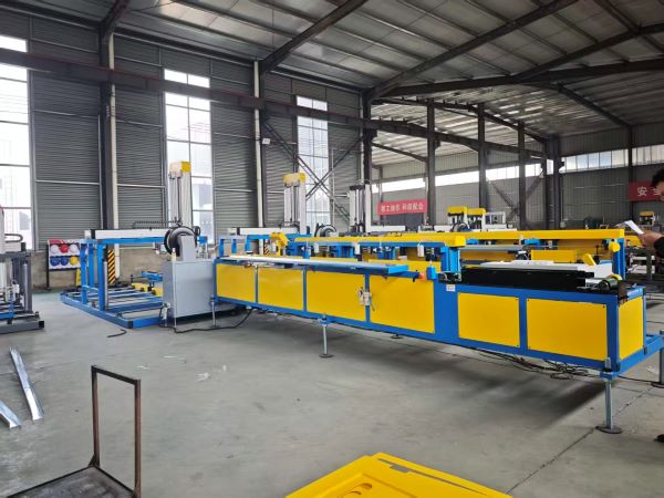 Fully automatic light steel keel production line in a factory.