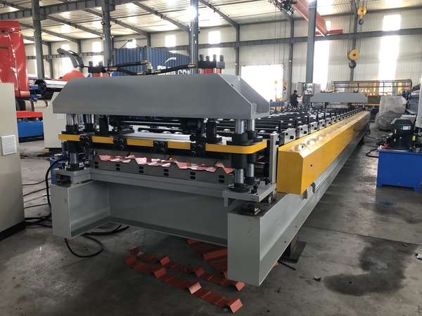 Overall drawing of Metal Roof Roll Forming Machine