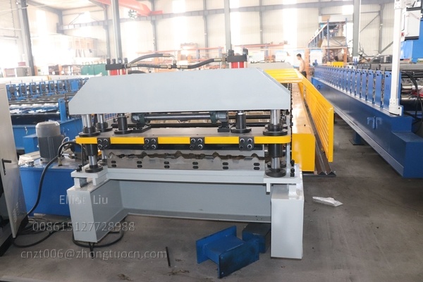 The cutting section of the roof tile making machine