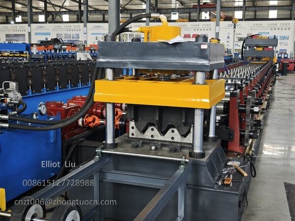 Overall display of Guardrail Bending Machine