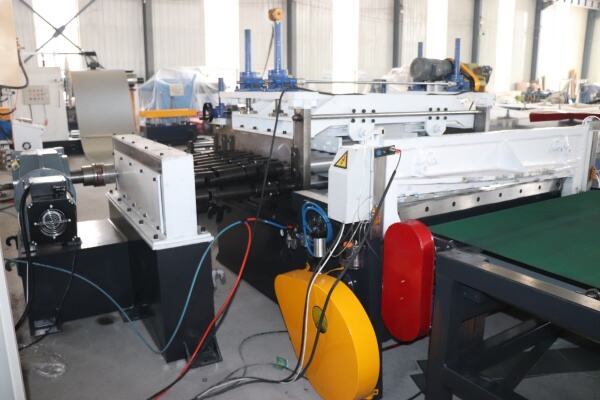 The cutting main unit of the High Speed Cutting Machine